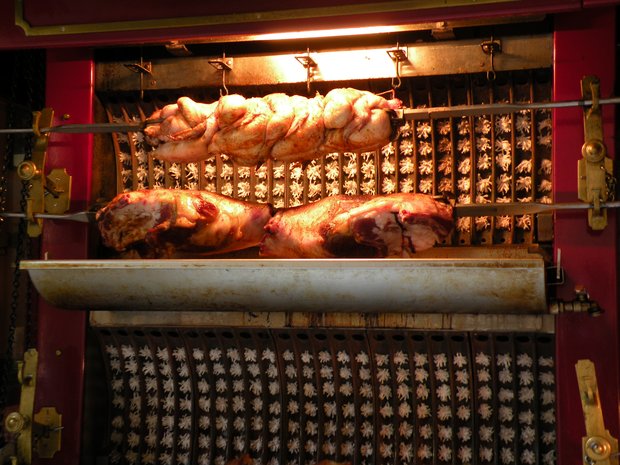  poulets et gigots rôtis